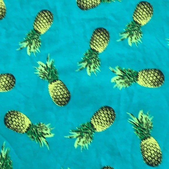 No Boundaries Pineapple Print Tank Top Size XL - Picture 3 of 4